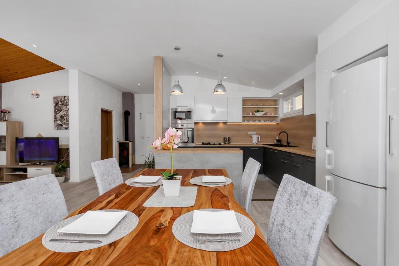 Apartments Rose Baška Voda Εξωτερικό φωτογραφία